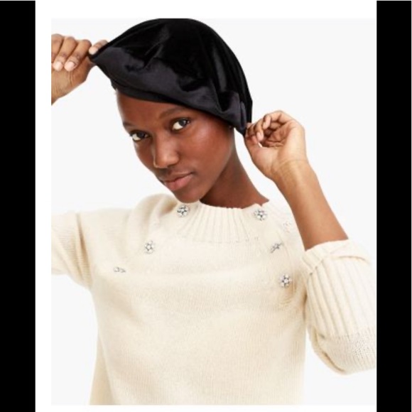 J. Crew Accessories - NWT J Crew velvet beret. Black.